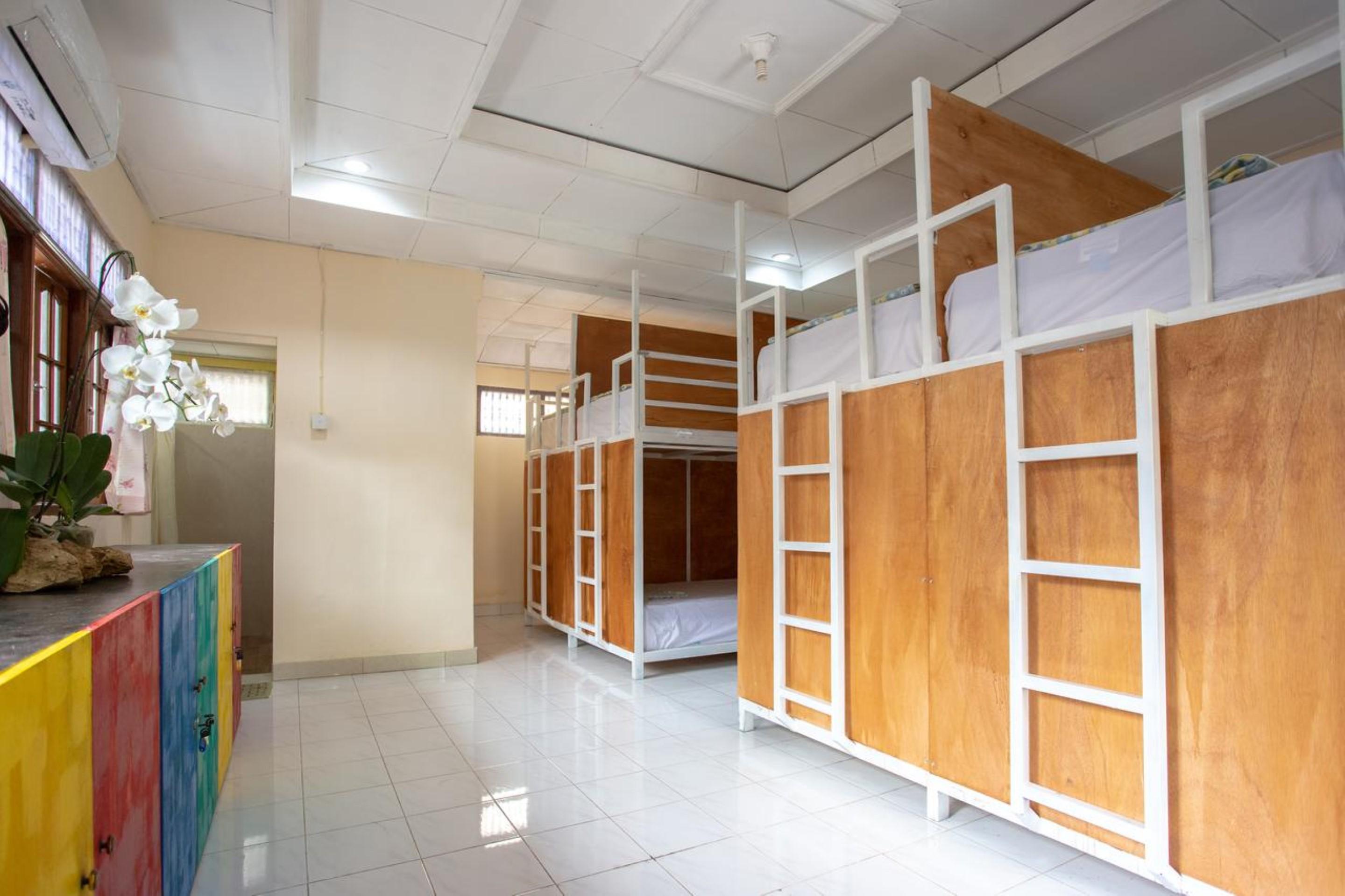 Nushe Hostel Batununggul Exterior foto