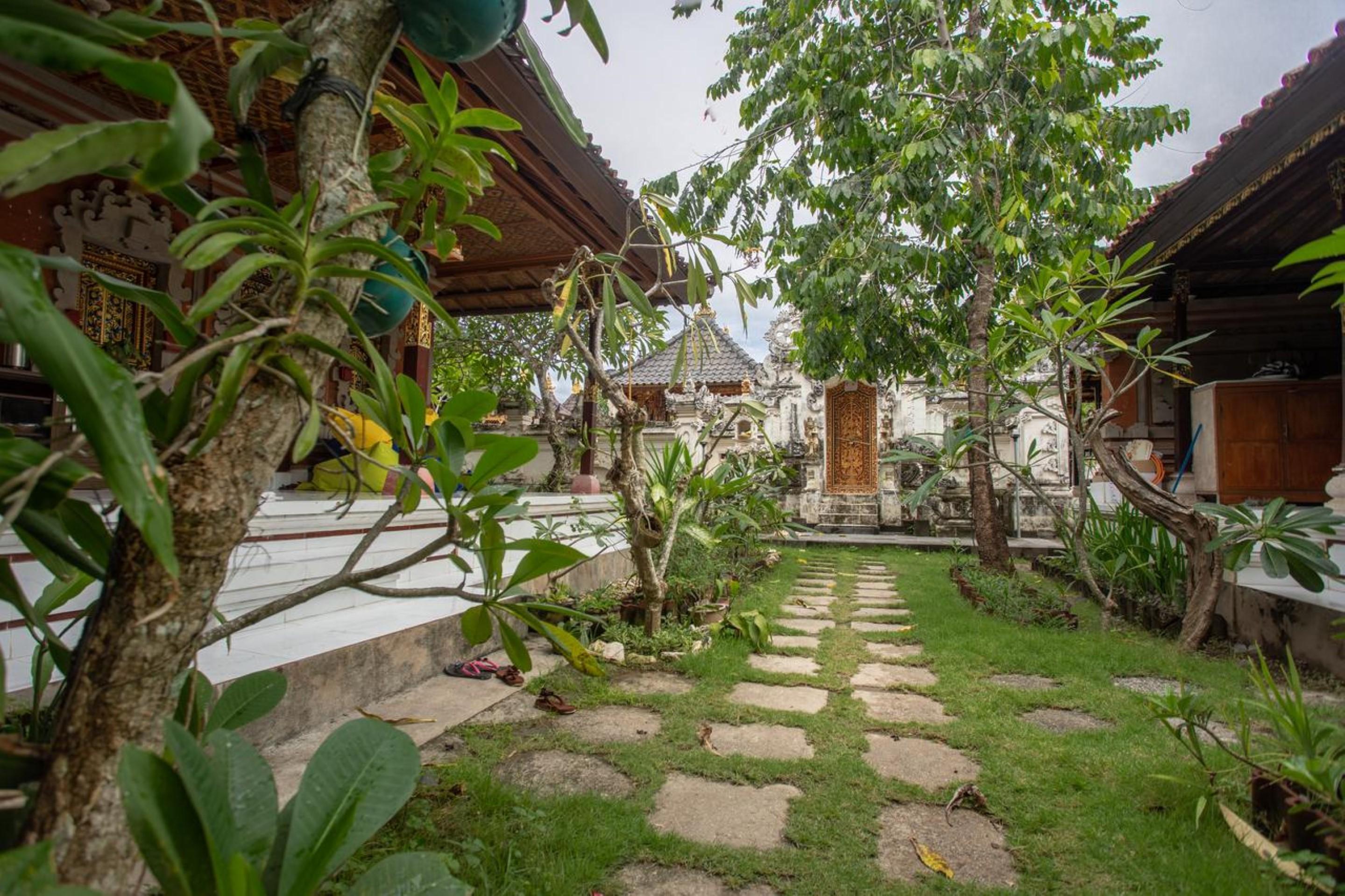 Nushe Hostel Batununggul Exterior foto