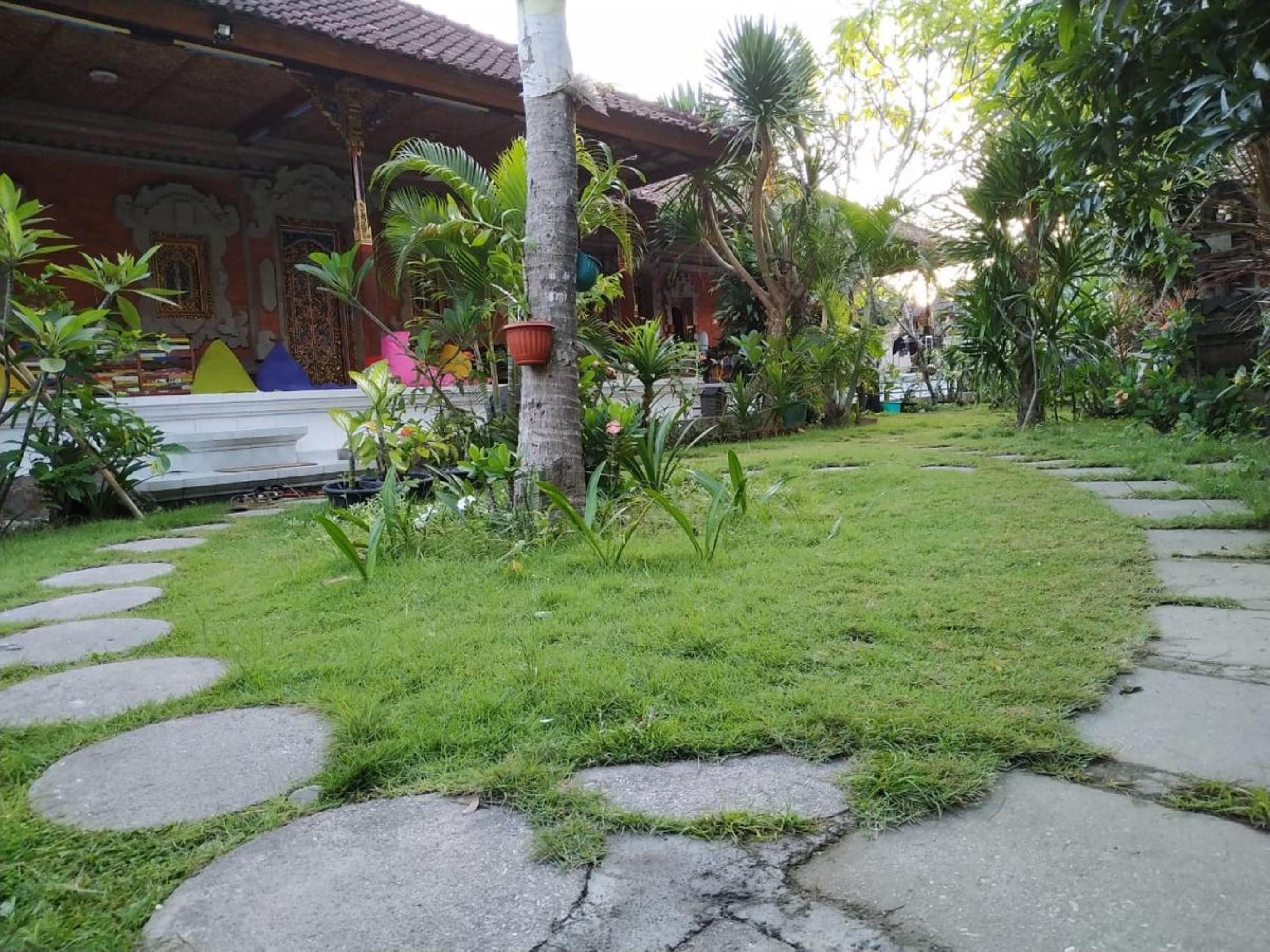 Nushe Hostel Batununggul Exterior foto