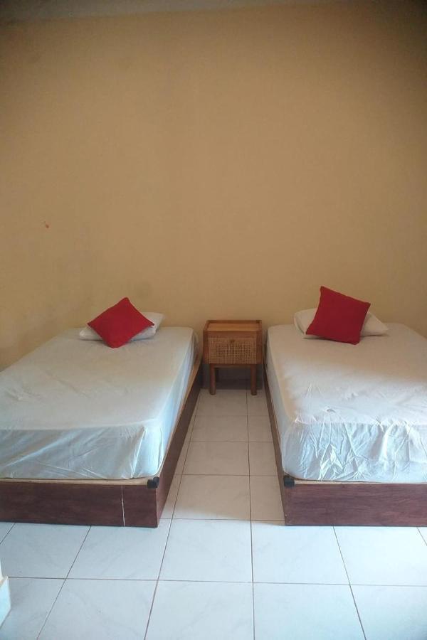 Nushe Hostel Batununggul Exterior foto